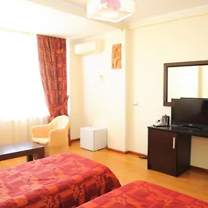4* Hotel Leonardo